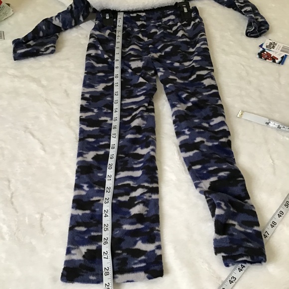 Sleep on It Boys 2 piece Fleece Pajama - Picture 8 of 10